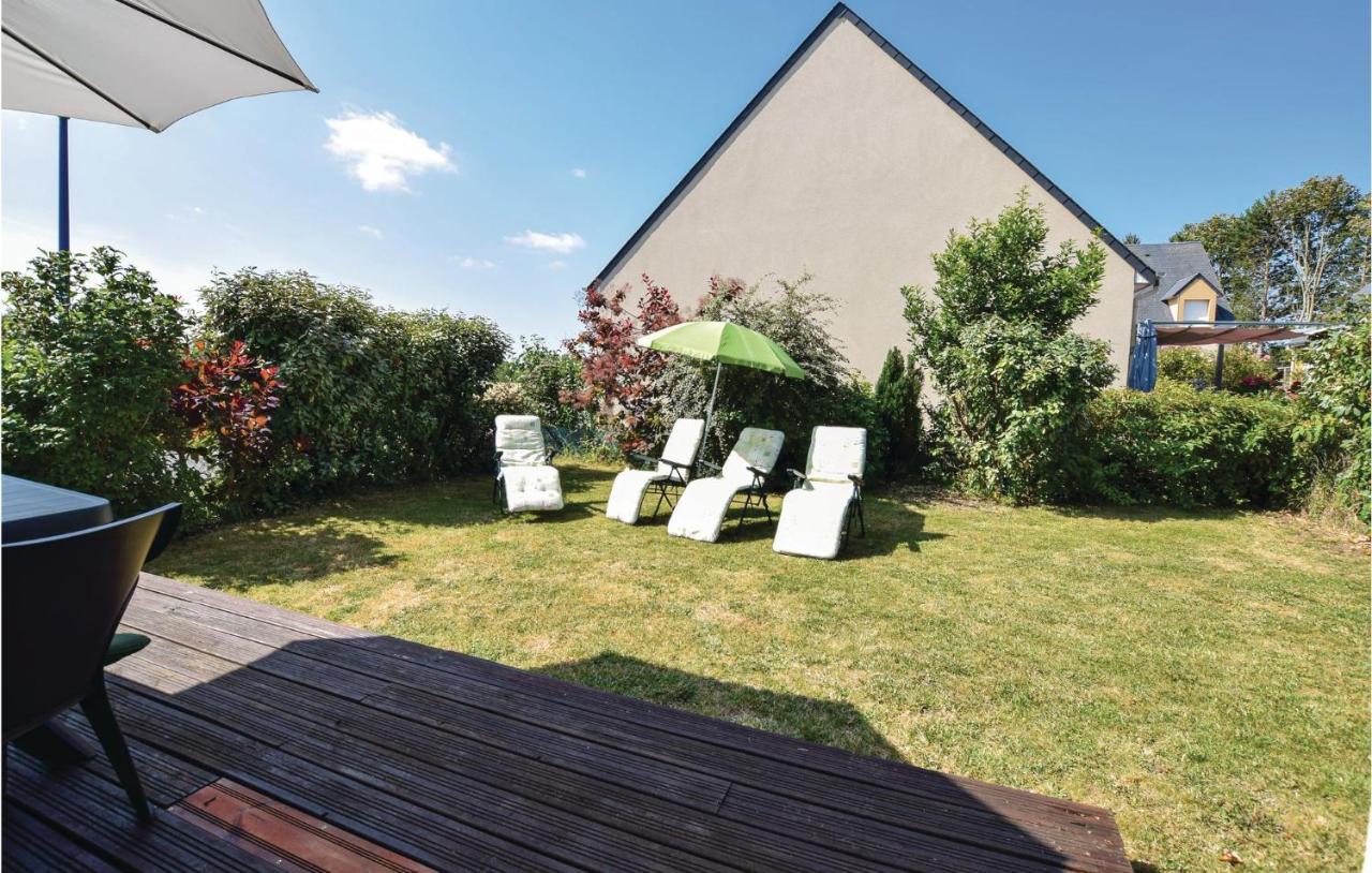 4 Bedroom Cozy Home In Port-En-Bessin-Huppain Exterior photo